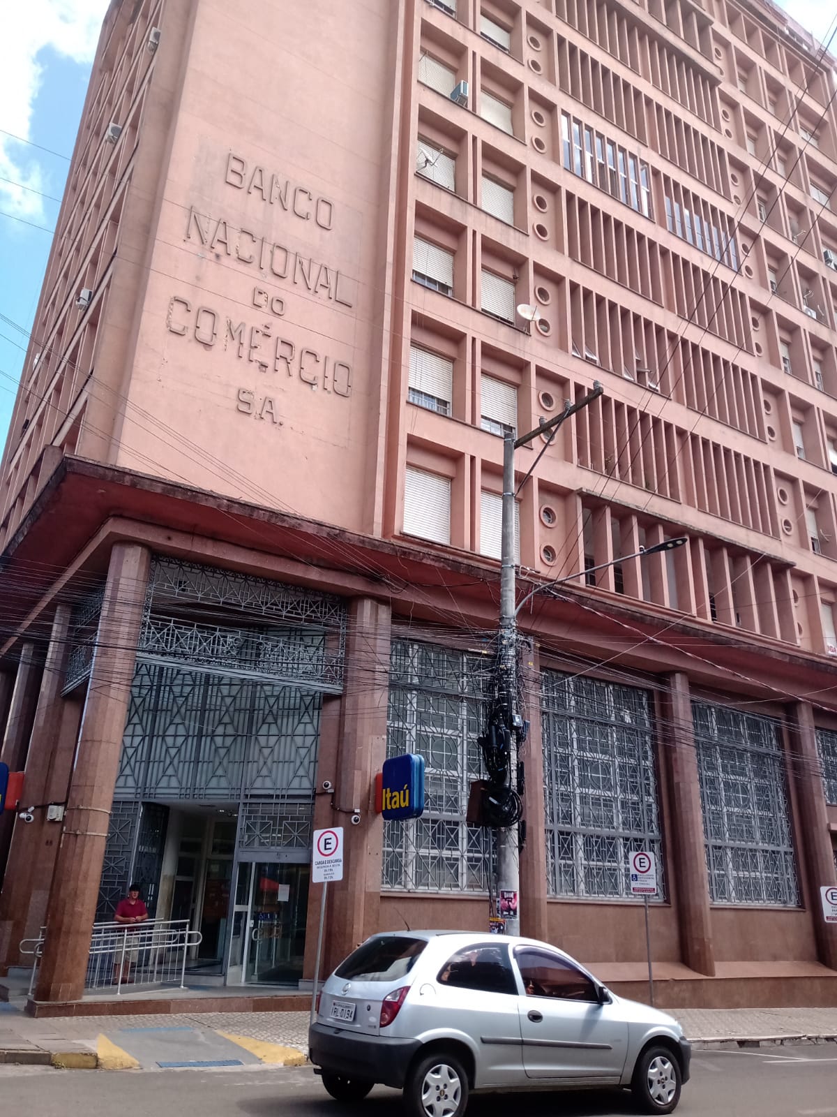 Apartamento Central no Ed. Banco Nacional do ComÃ©rcio