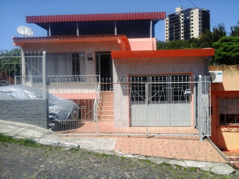 Casa prÃ³x. a Av. JoÃ£o Goulart